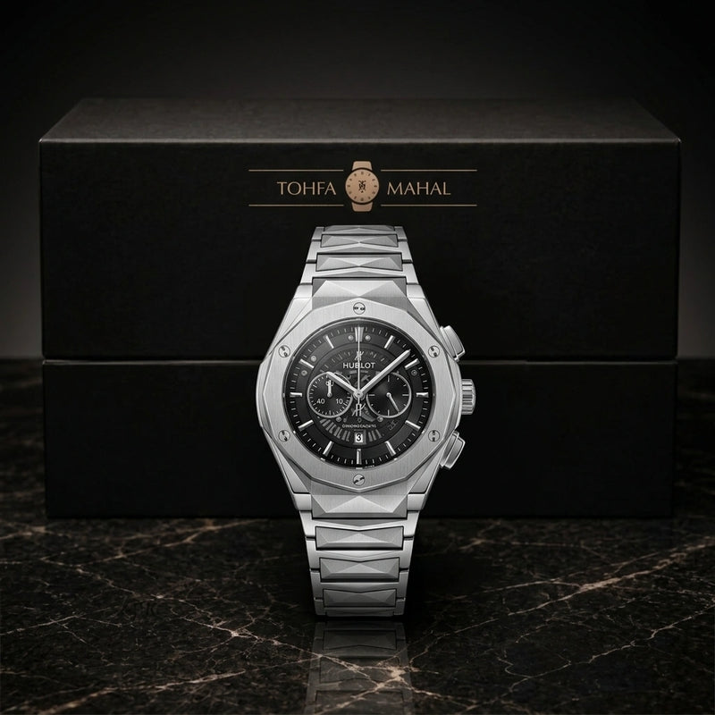 Diamond-cut Black Dial